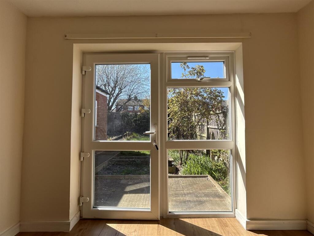 Additional image 19 of Moat Drive, Halesowen