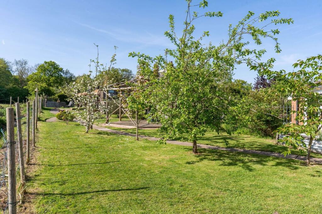 Additional image 30 of Rear Cottages, Alvechurch, B48