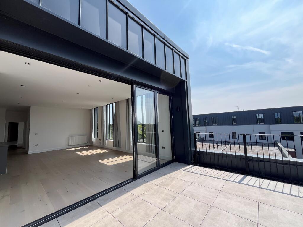 Additional image 13 of Broadoaks, Streetsbrook Road