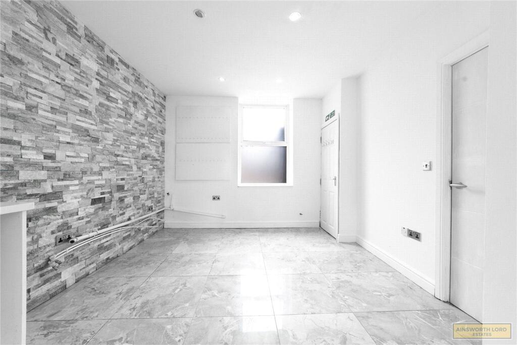 Additional image 5 of ***Blackburn Road, Darwen, Lancashire, BB3