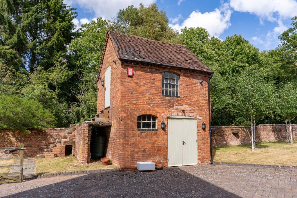 Additional image 42 of Dale Lane, Lickey End, B60