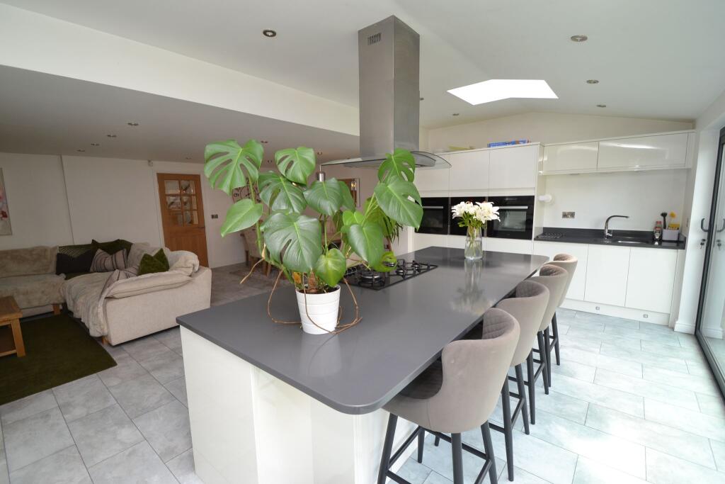 Additional image 11 of Javelin Close, Idle,