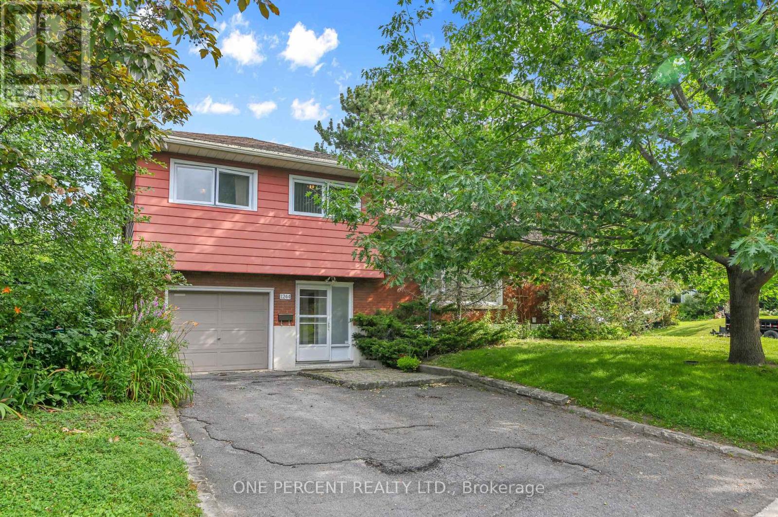 1244 JOYCE CRESCENT|Ottawa, Ontario K2C2M9