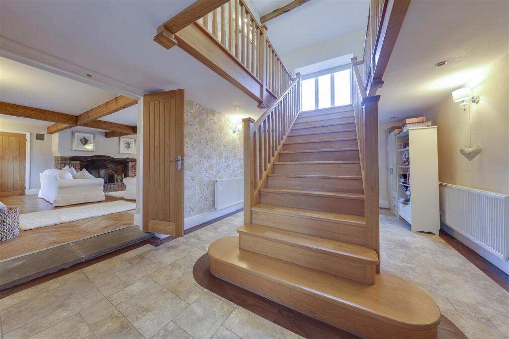 Additional image 7 of Hurst Lane, Rawtenstall, Rossendale, Lancashire - With Annexe & Spa Room