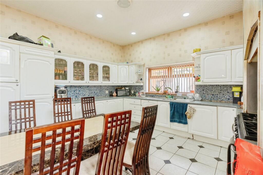 Additional image 4 of Colne Road, Burnley, Lancashire, BB10