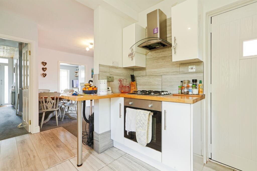 Additional image 3 of Cliffe Avenue, Baildon, Shipley