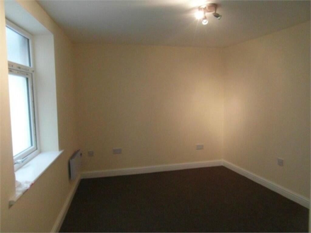 Additional image 4 of Cross Crown Street, Cleckheaton
