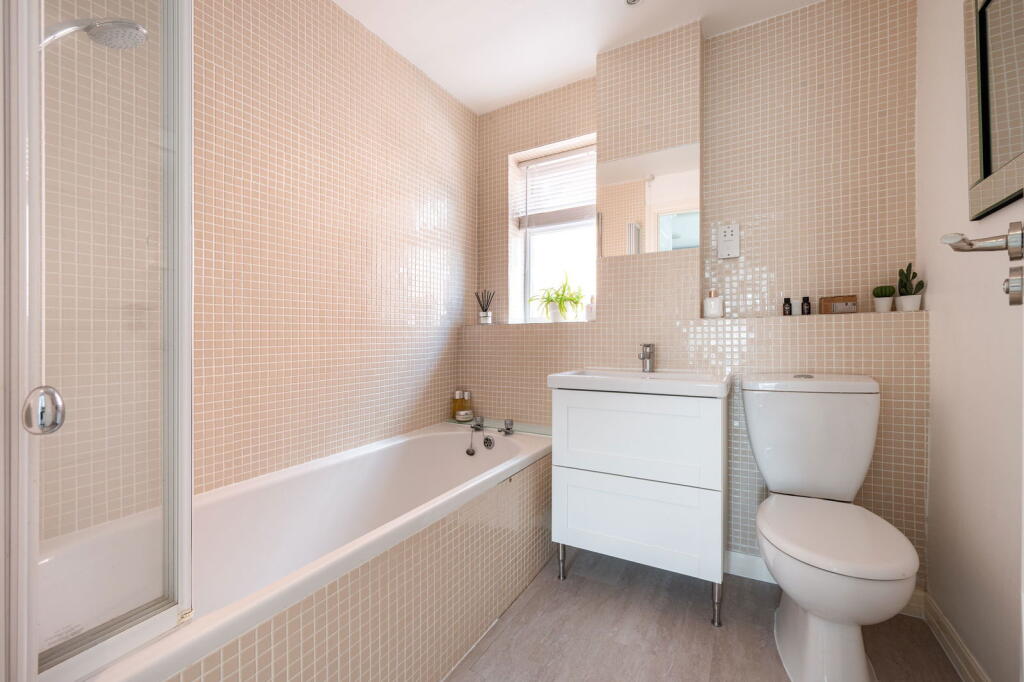 Additional image 33 of Beverley Close, Sutton Coldfield, B72 1YF