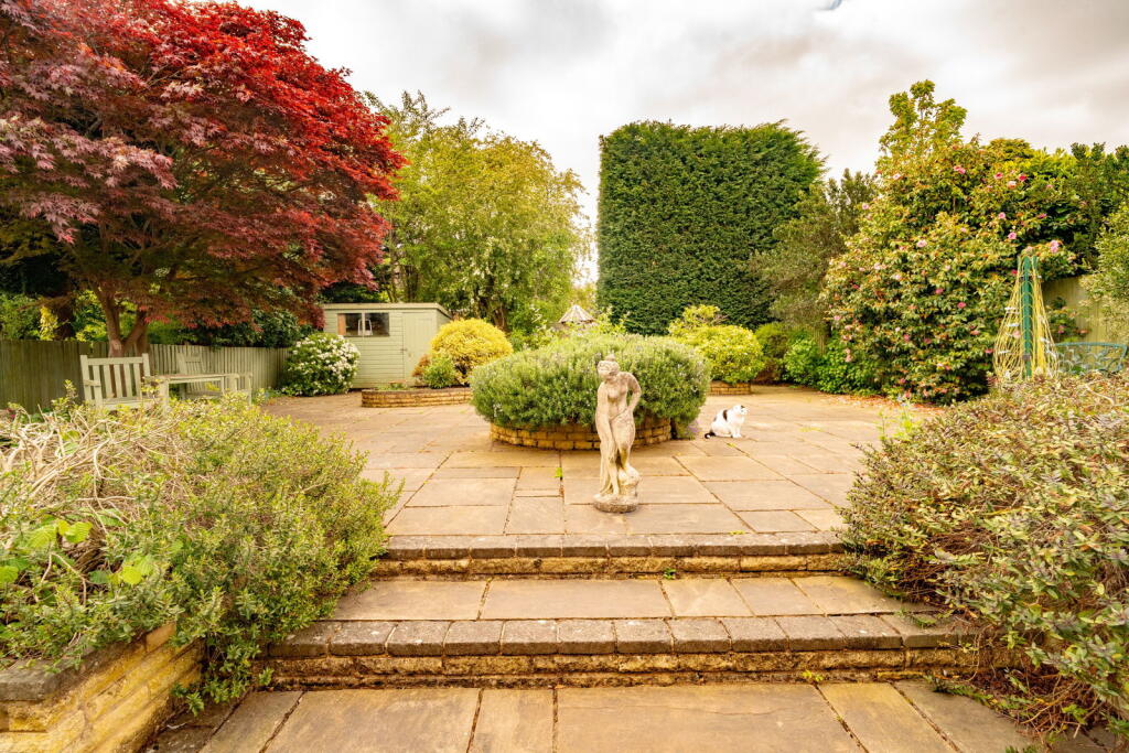 Additional image 25 of Monastery Drive, Solihull, B91 1DW