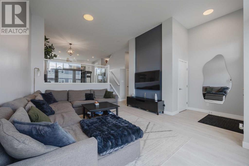 190 Magnolia Square SE|Calgary, Alberta T3M2W5