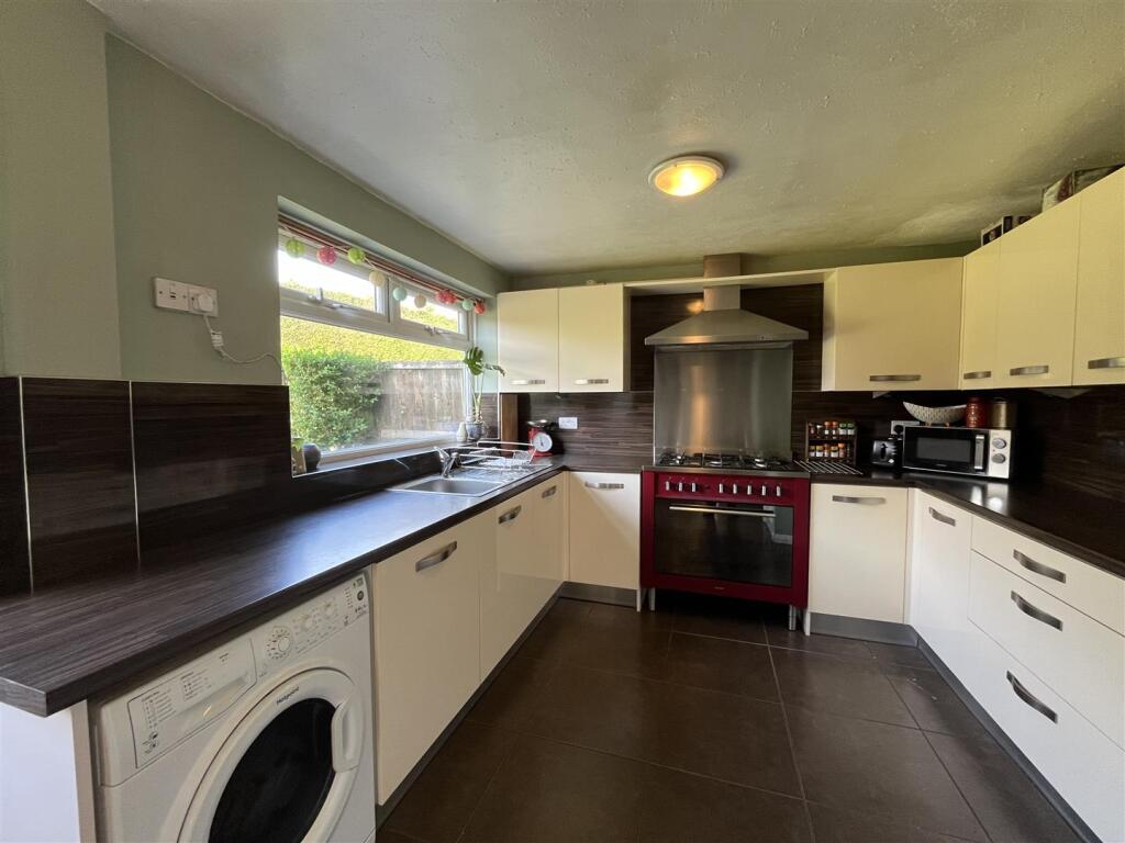 Additional image 9 of Villa Mount, Wyke, Bradford