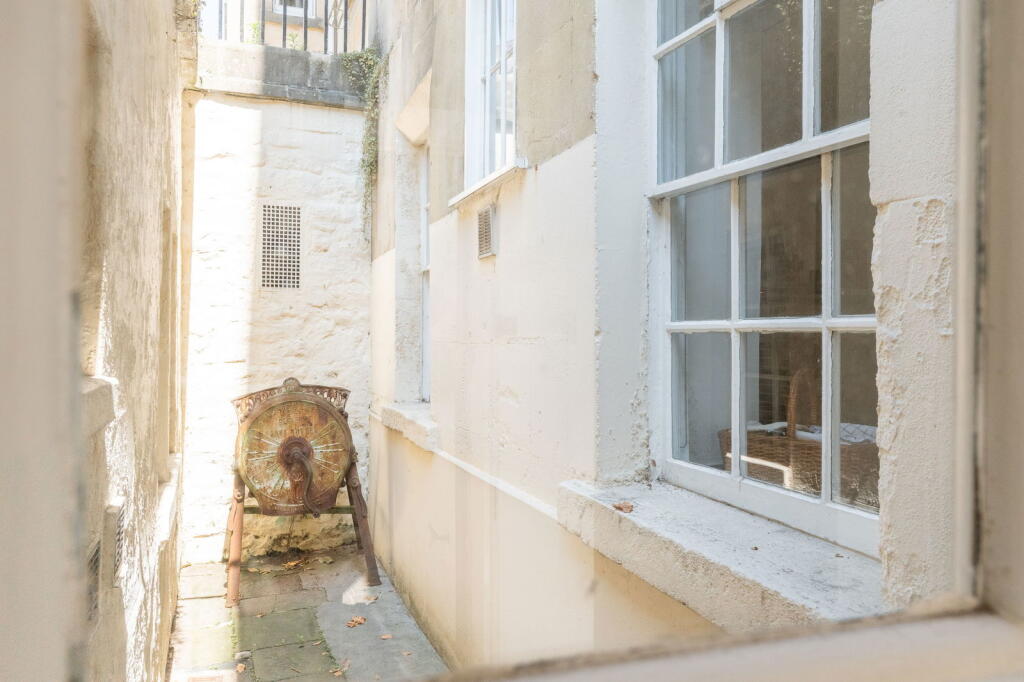 Additional image 38 of Circus House, Bath, BA1 2EX