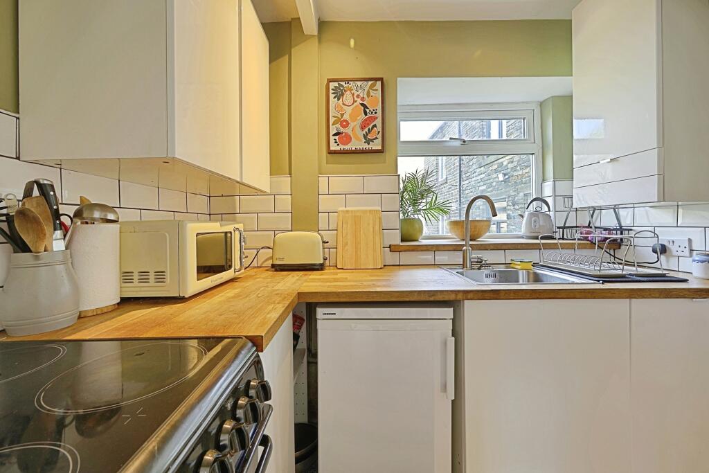 Additional image 6 of South View, Bradford, BD15