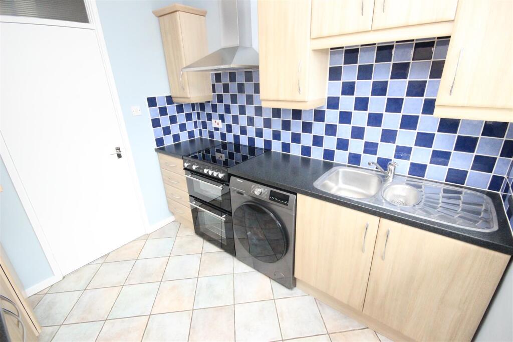 Additional image 4 of Wicklow Close, Halesowen