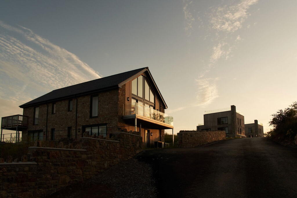 Additional image 5 of The Executive Barn, Cookswood