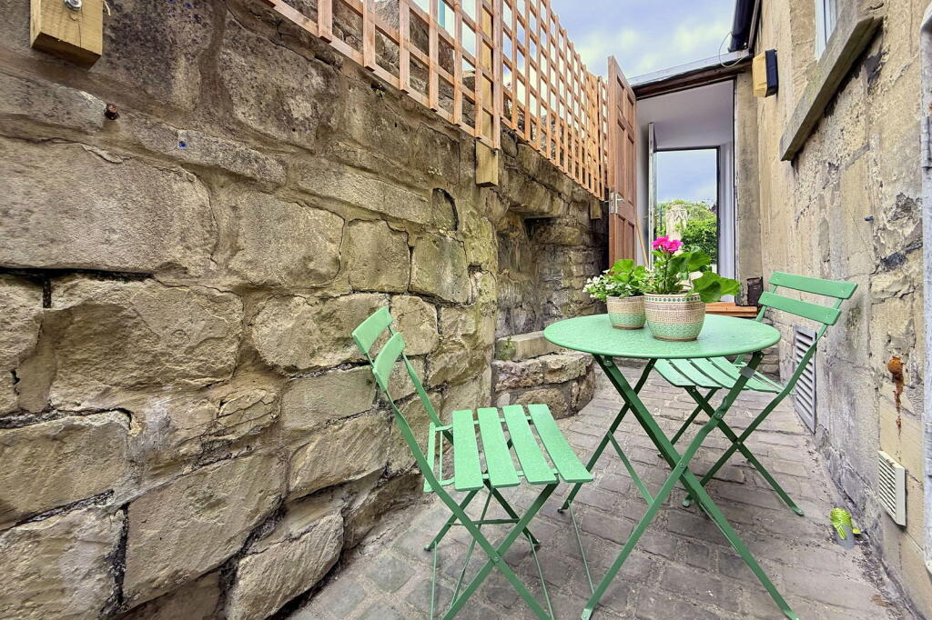 Additional image 13 of St. Saviours Road, Larkhall