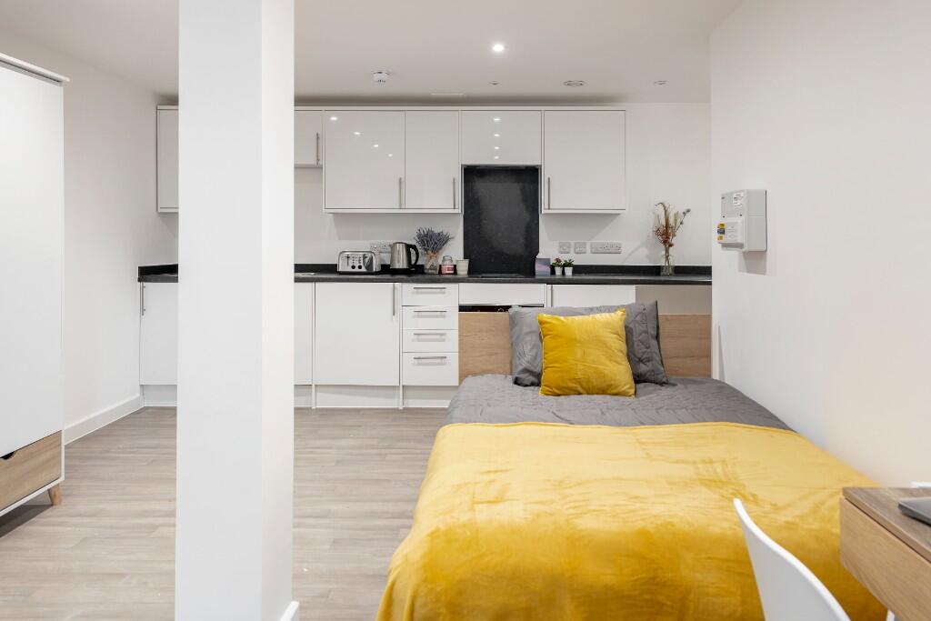 Additional image 5 of Banglo House, Lower Bristol Road, Bath, Somerset, BA2