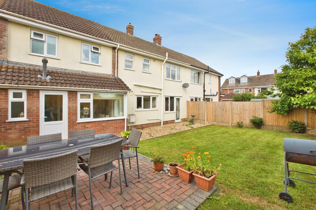 Additional image 17 of Bramley Road, Street