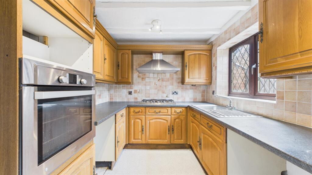 Additional image 6 of 1 Bradleys Close