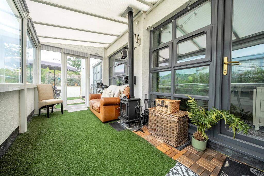 Additional image 10 of Apartment 3, Spinners Wharf, Dockfield Terrace, Shipley, West Yorkshire