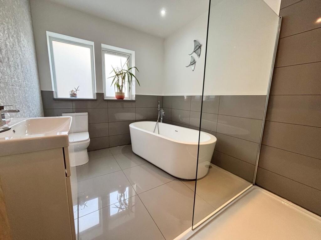 Additional image 14 of Gilstead Lane, Bingley, West Yorkshire, Ins, BD16