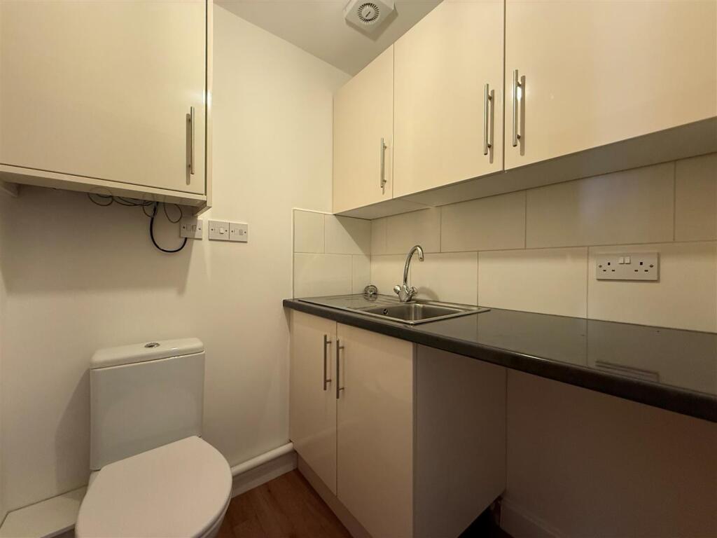 Additional image 5 of Newbury Close, Halesowen