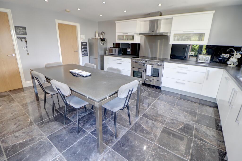 Additional image 7 of Barnfield Avenue, Worsthorne, Burnley, BB10