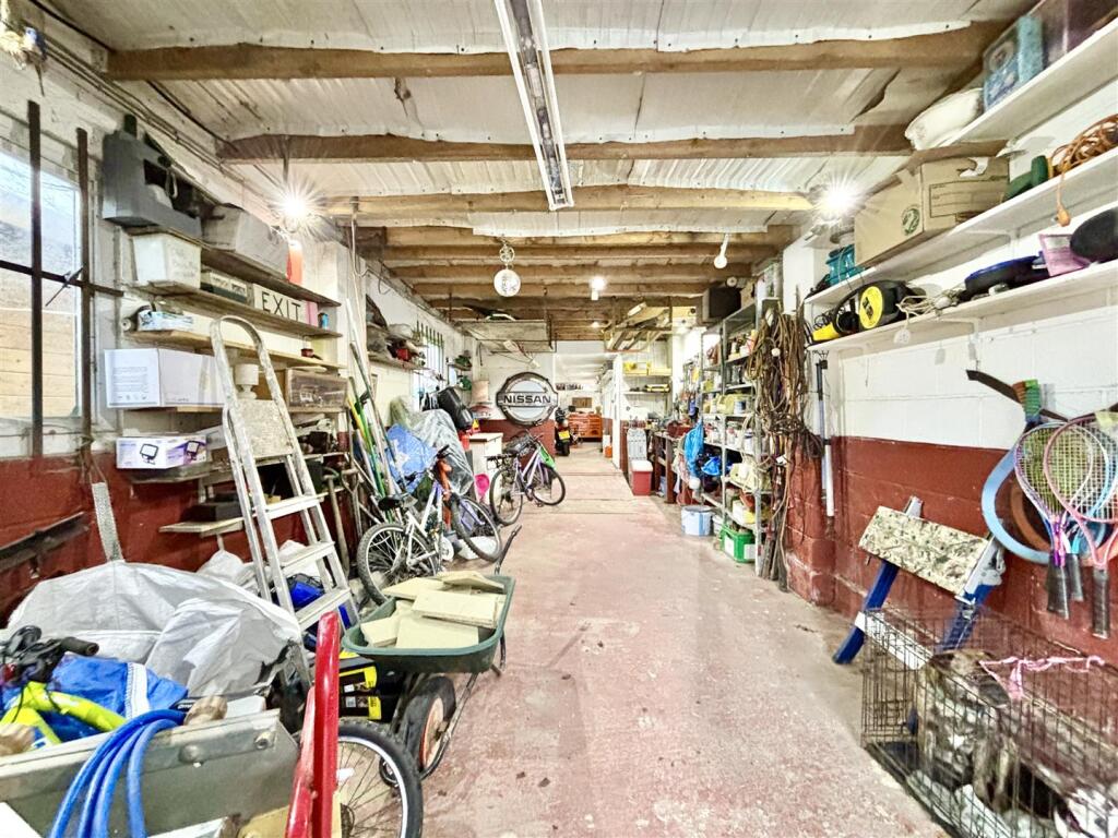 Additional image 19 of Middle Lane, Clayton, Bradford