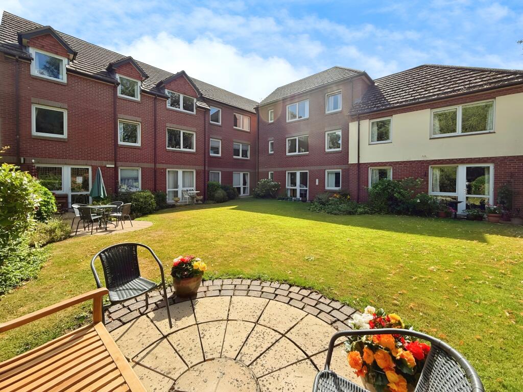 Additional image 10 of Flat 9, Malin Court, School Road, Alcester, Warwickshire B49 5DJ