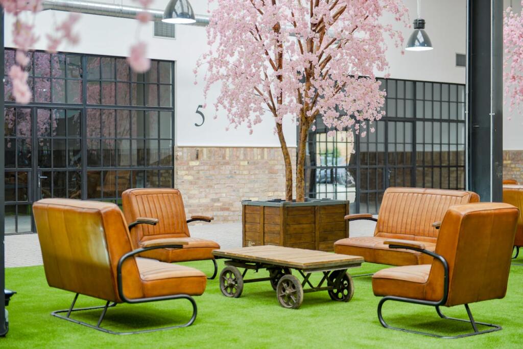 Additional image 4 of Suite CS1/2 The Cowshed, Wawensmere Road, Wootton Wawen, Henley-In-Arden, B95 6BP