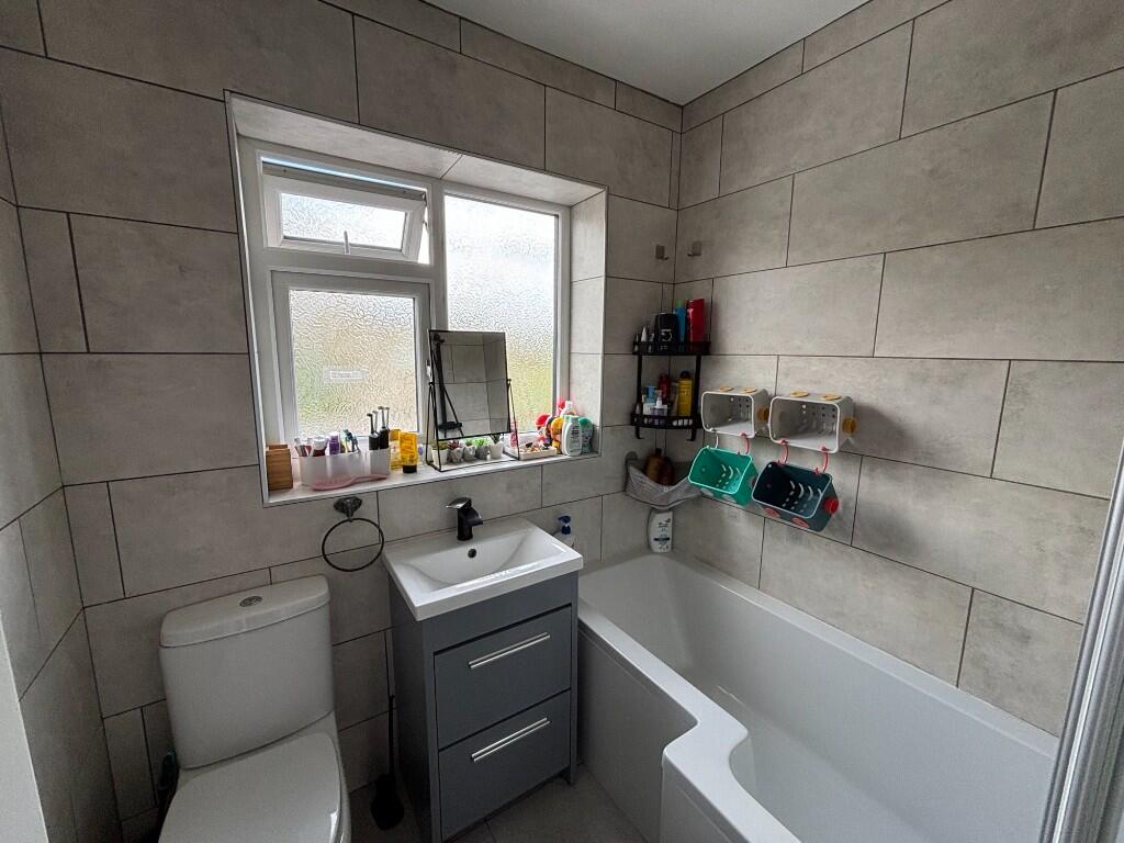 Additional image 11 of Hallowes Park Road, Cullingworth West Yorkshire, BD13