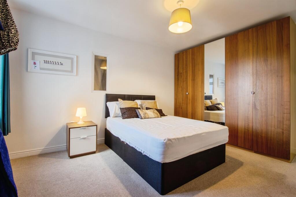 Additional image 9 of Bradford Road, Drighlington, Bradford