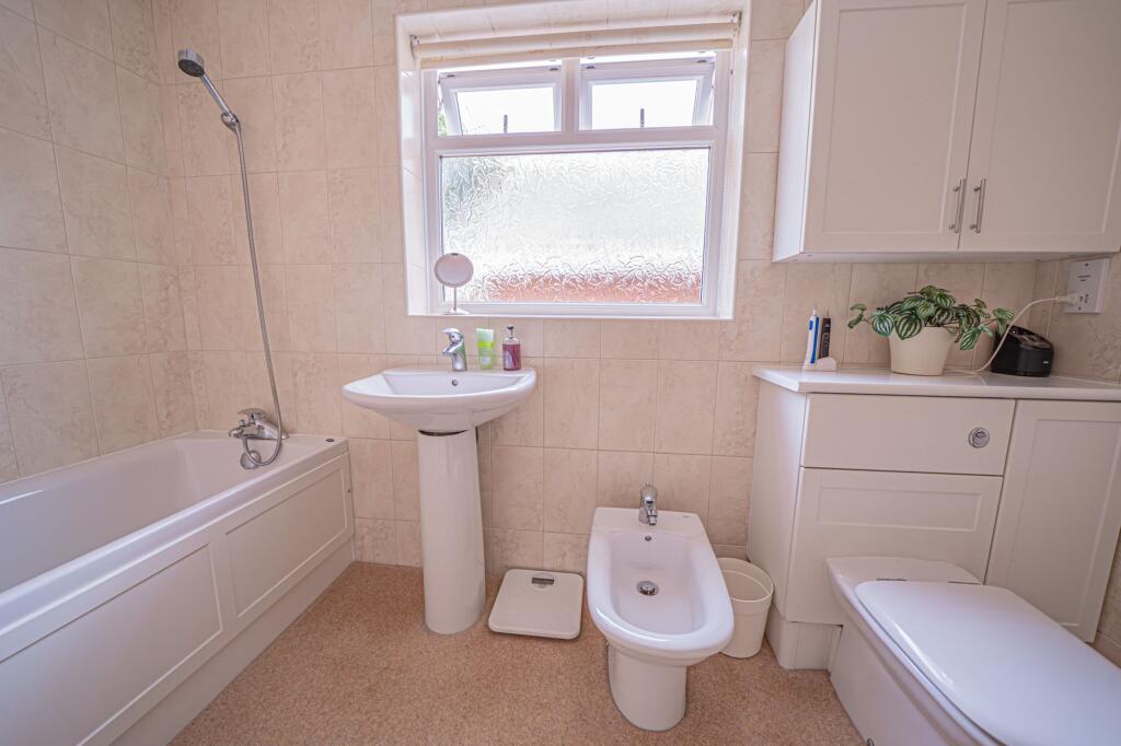 Additional image 18 of Stoneleigh Road, Solihull, B91