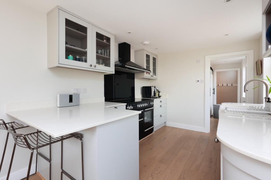 Additional image 3 of Bath Road