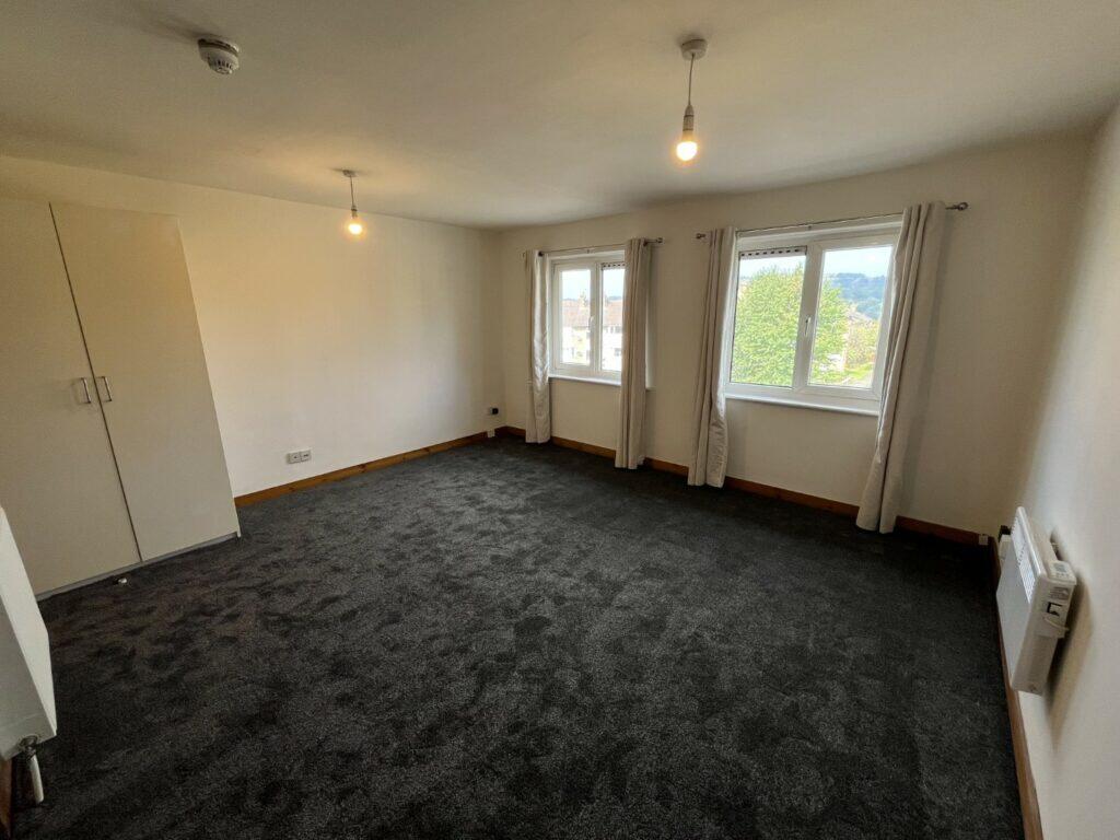 Additional image 4 of Studio/Flat 3,36 Woodend Crescent,Windhill,BD18 2NX