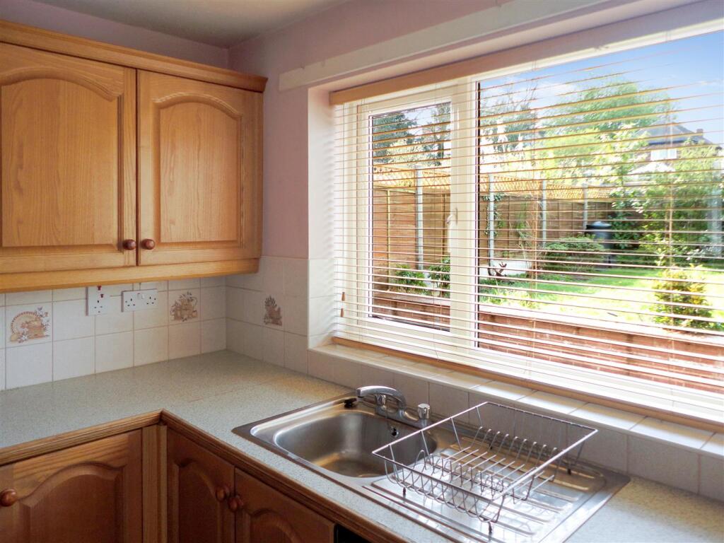 Additional image 2 of Windsor Close, Tamworth