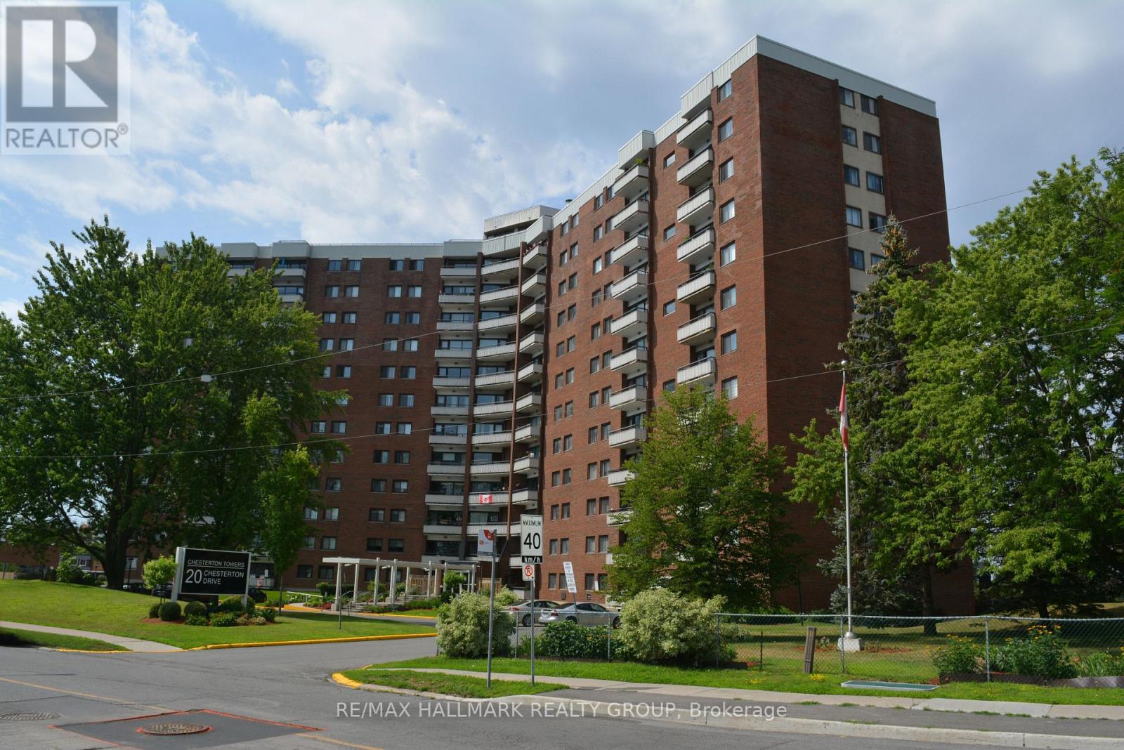 Property image for 1015 - 20 CHESTERTON DRIVE|Ottawa, Ontario K2E6Z7