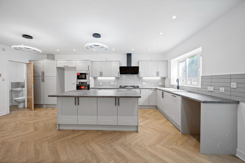 Additional image 23 of Highwood Avenue, Solihull, B92 8QX