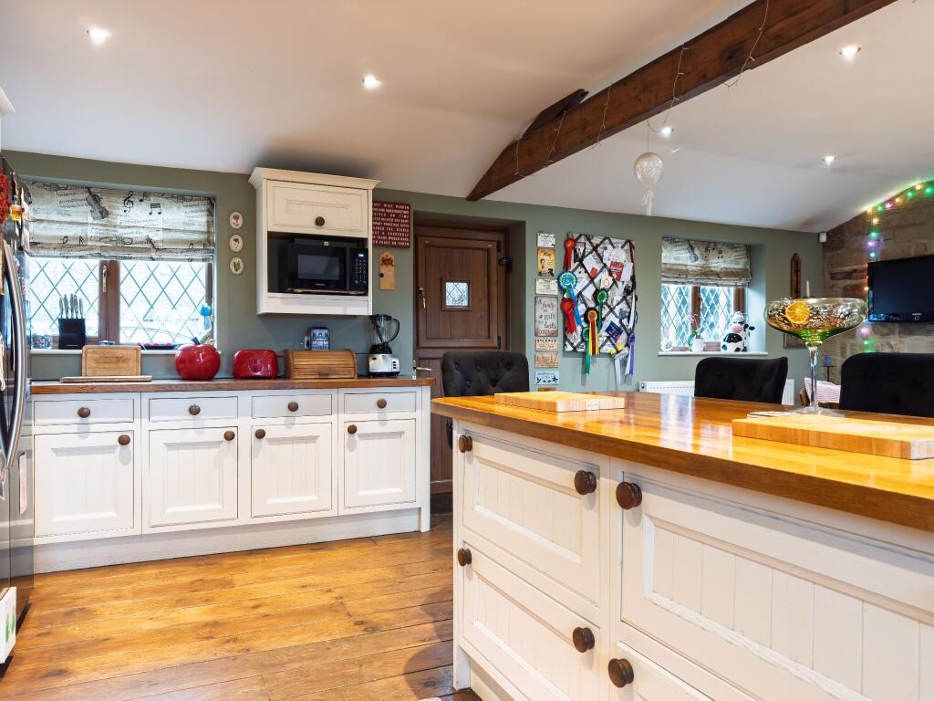 Additional image 9 of The Old Barn, Wyke Lane, Bradford, BD12 7ED