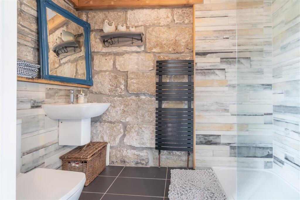 Additional image 15 of Character Property on Woodlands Drive