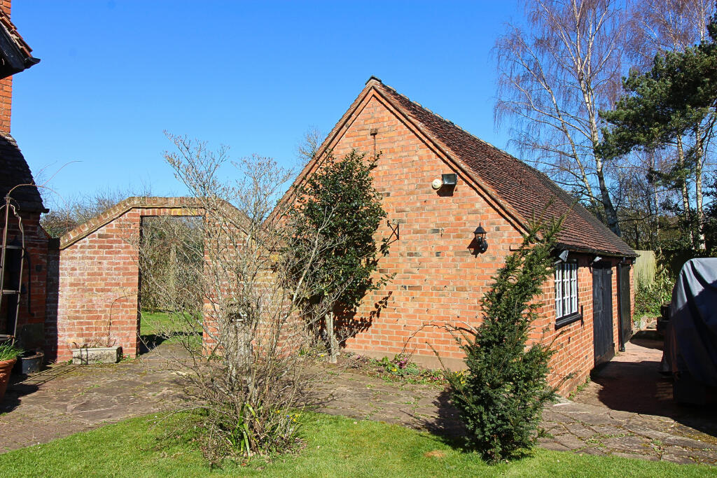 Additional image 21 of Hill Cottage, Rectory Lane, Upton Warren, Bromsgrove, Worcestershire