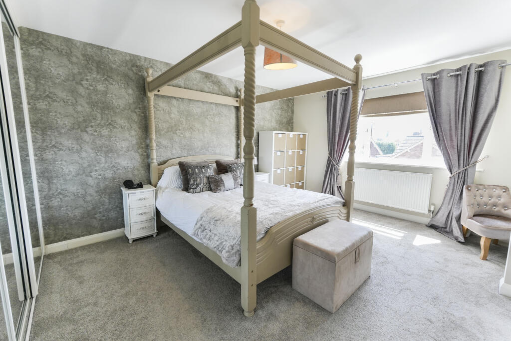 Additional image 3 of Holt Gardens, Studley, B80