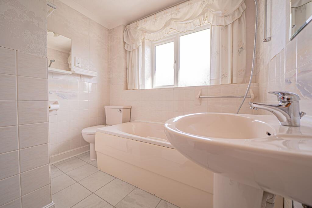 Additional image 18 of Burnaston Crescent, Shirley, B90