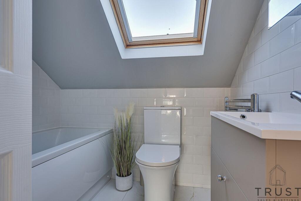 Additional image 39 of Wakefield Road, Drighlington, BD11