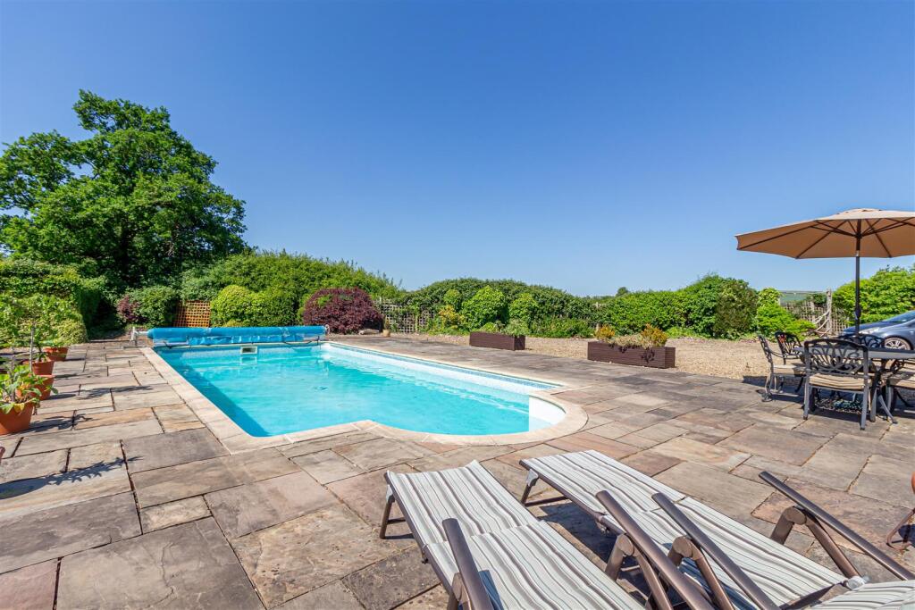 Additional image 25 of Droitwich Road, Hanbury, Bromsgrove