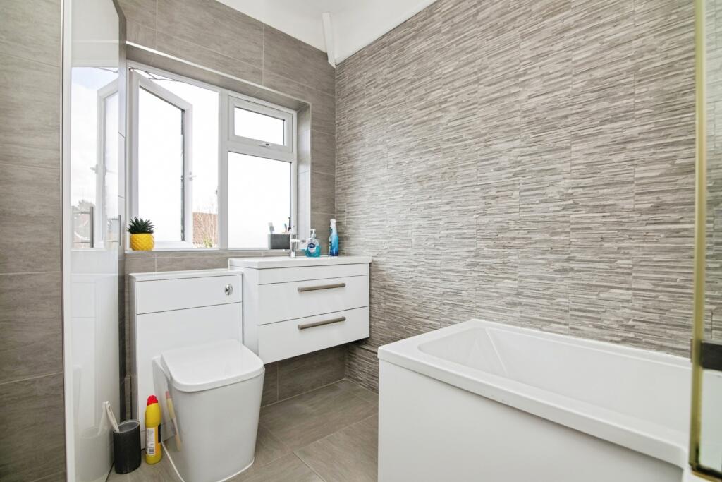 Additional image 12 of Hawthorn Croft, Oldbury, West Midlands, B68