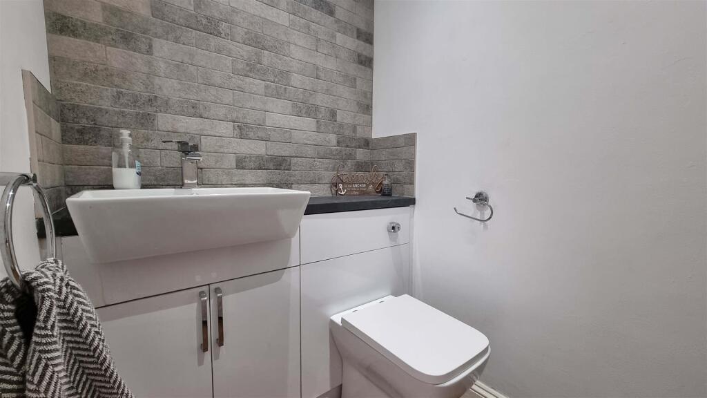 Additional image 7 of Holly Drive, Hollywood, Birmingham