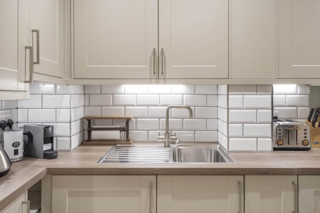 Additional image 4 of Flat 2, 12 Union Passage