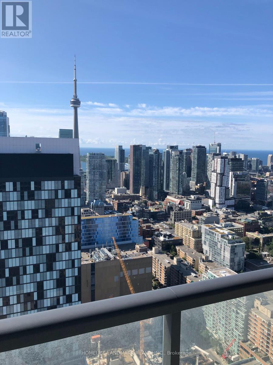 3808 - 488 UNIVERSITY AVENUE|Toronto (Kensington-Chinatown), Ontario M5G0C1