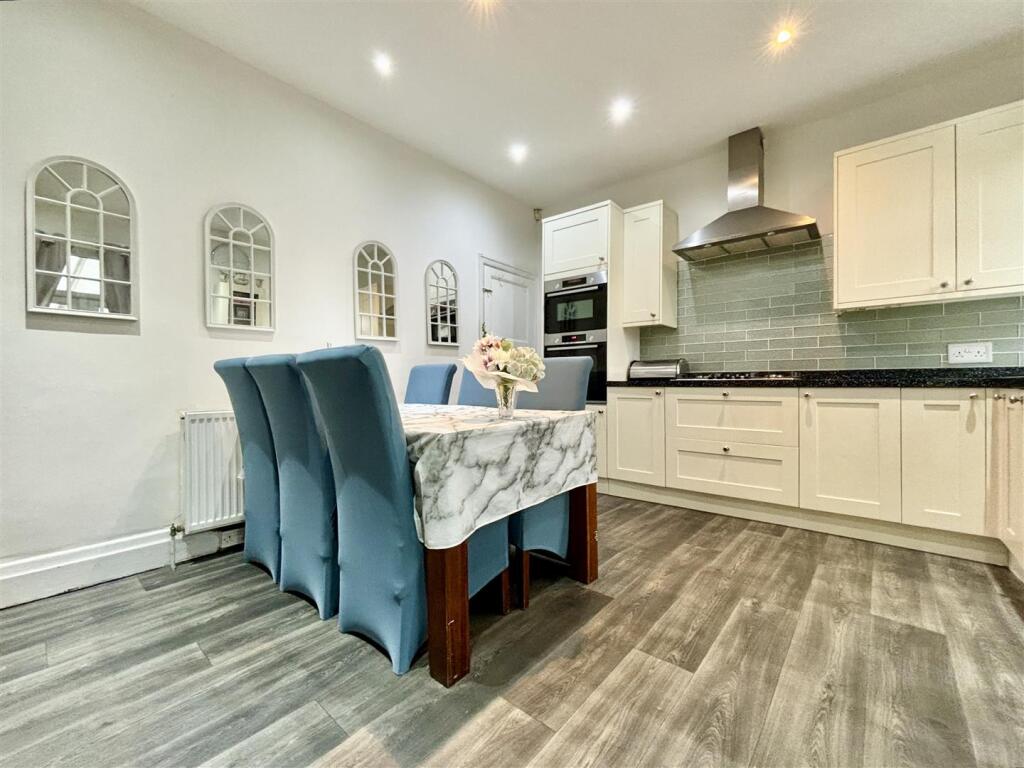 Additional image 6 of Middle Lane, Clayton, Bradford